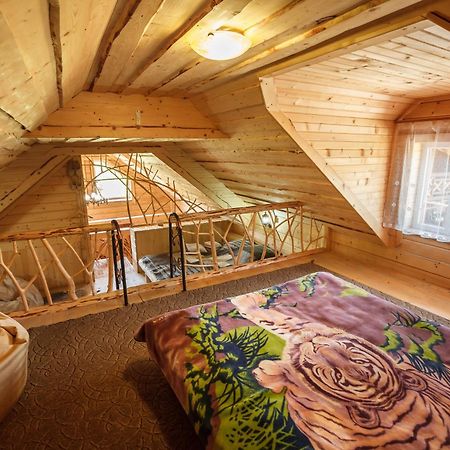 Хата Різьбяра Villa Byalobereska Room photo