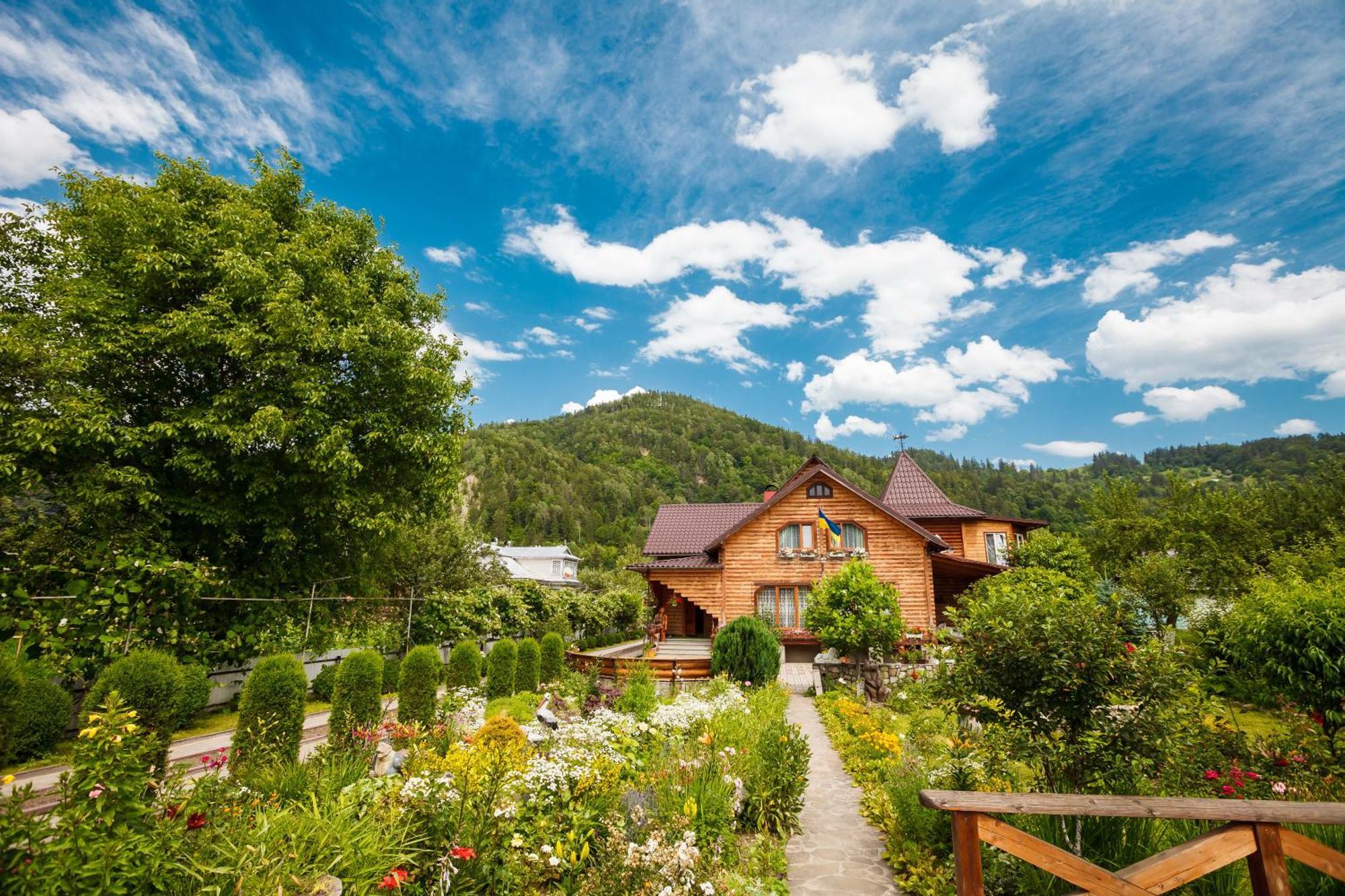Хата Різьбяра Villa Byalobereska Exterior photo
